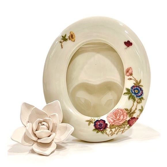 TAKAHASHI East Wind Japanese Vintage Porcelain Oval Picture Frame EUC - Picture 1 of 15